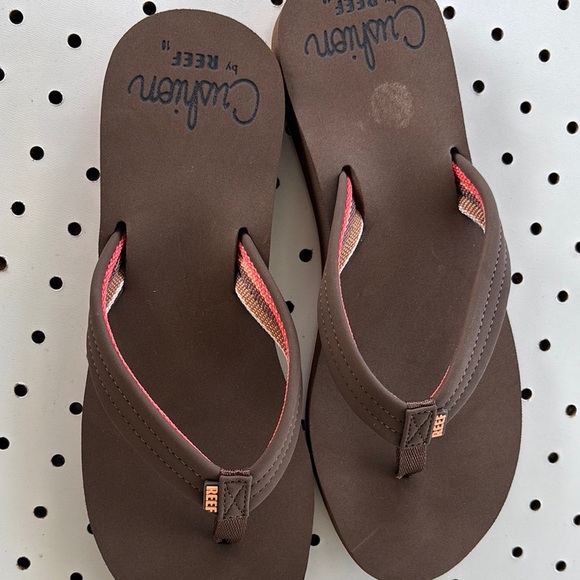 Brown Flip Flops with Pink Accents - Picture 6 of 10